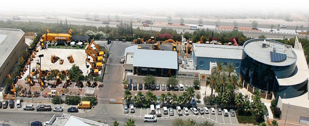 Comasco moves to its new premises in Tzur Igal 2003